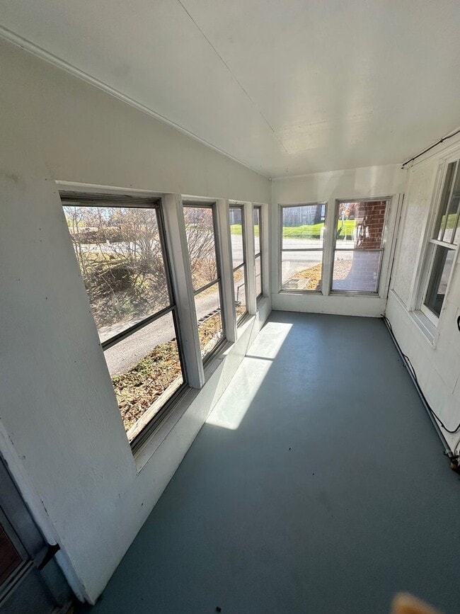 Building Photo - NEW RENTAL LISTING - NO HUD NO SECTION 8