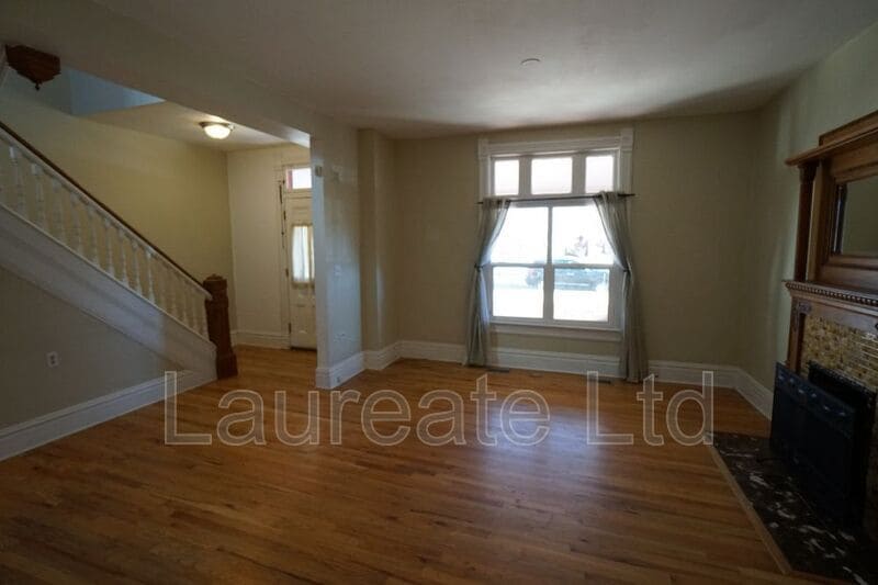 Building Photo - 39 Sherman St