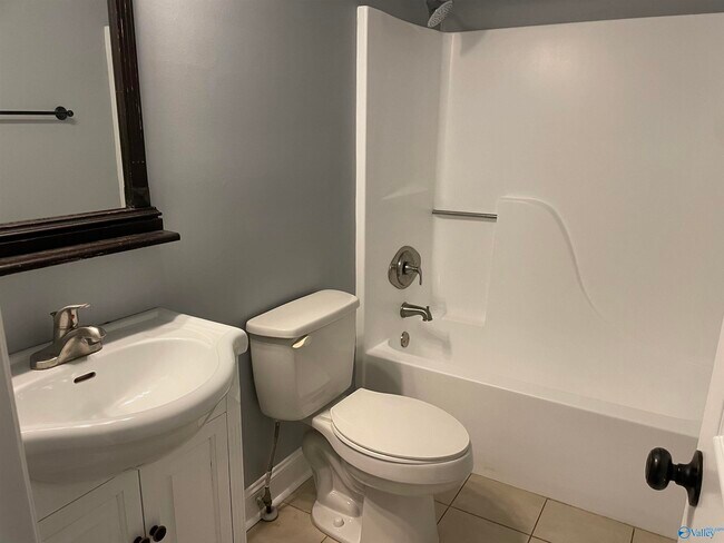 Building Photo - 108 Suffolk Dr