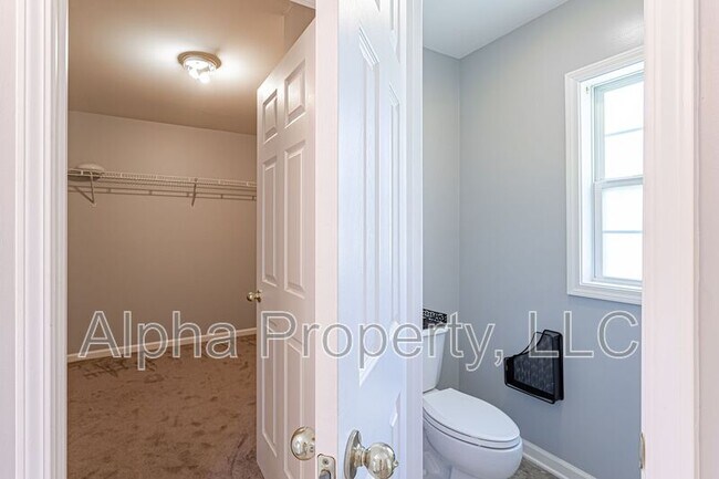 Building Photo - 504 Collingsworth Ln