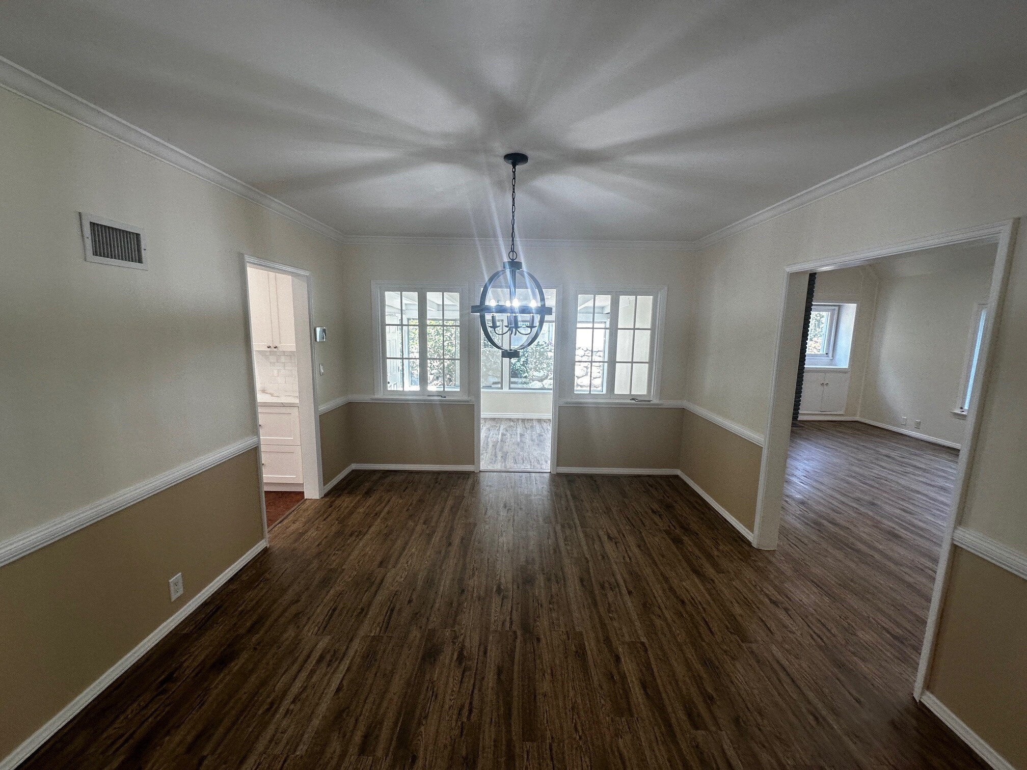 Building Photo - 2151 N Altadena Dr