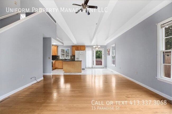 Building Photo - 15 Paradise St