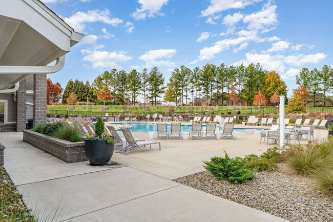 Building Photo - 2288 Barrowcliffe Dr NW