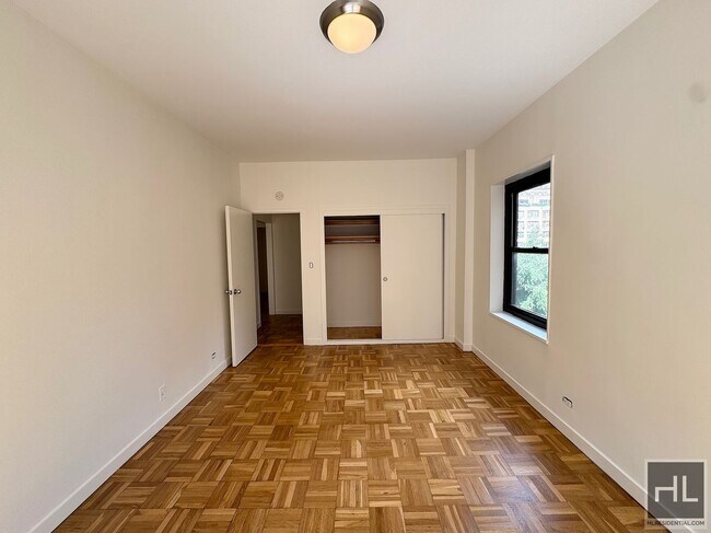 Building Photo - EAST 55 STREET