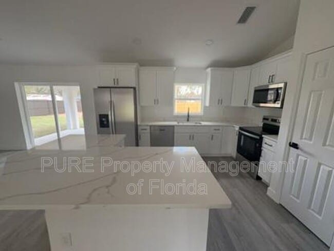 Building Photo - 5787 NW 62nd Ave