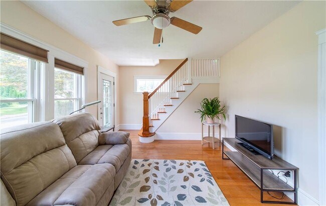 Building Photo - 283 Tidewater Dr