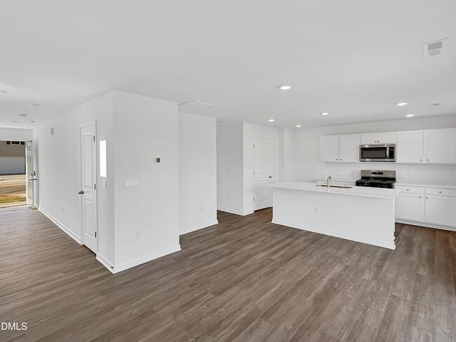 Building Photo - 287 Palm Dr