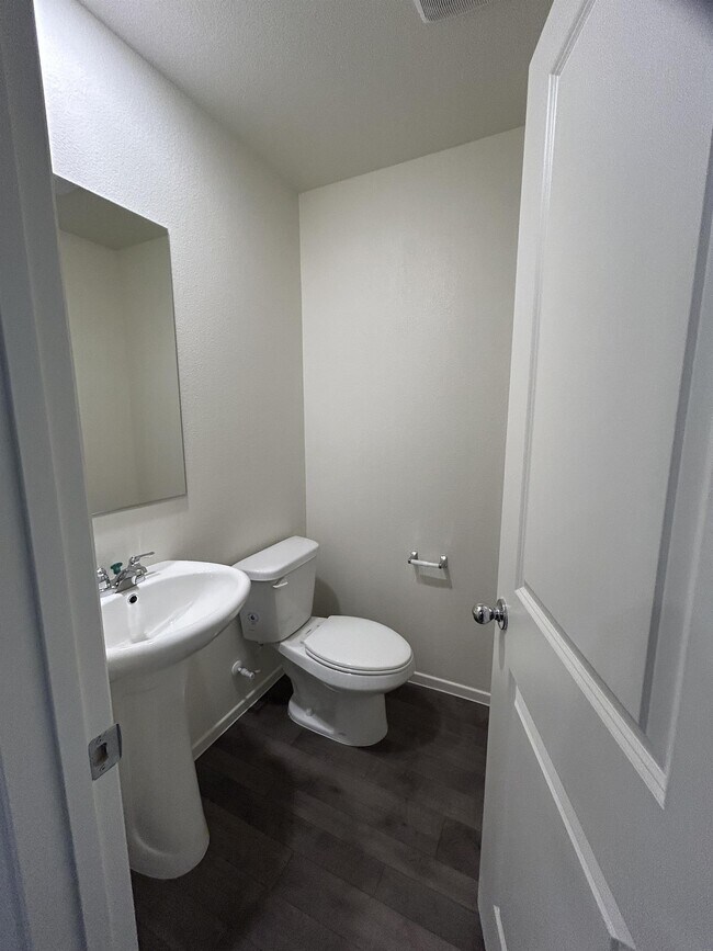 Building Photo - 342 Pacific Sparrow Avenue