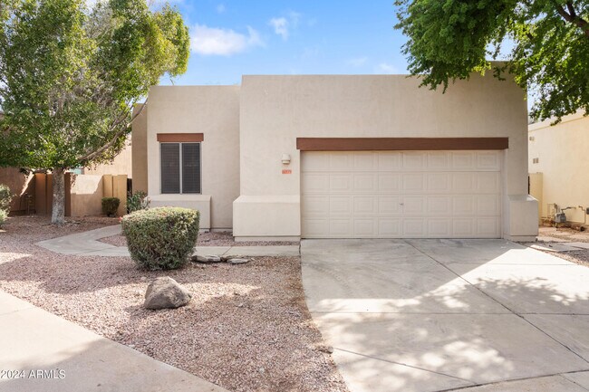 Building Photo - 14971 N 100th Way