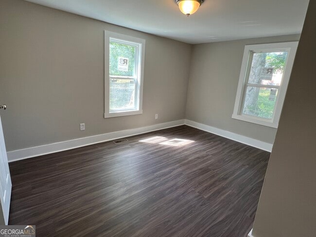 Building Photo - 2310 Hwy 42 S