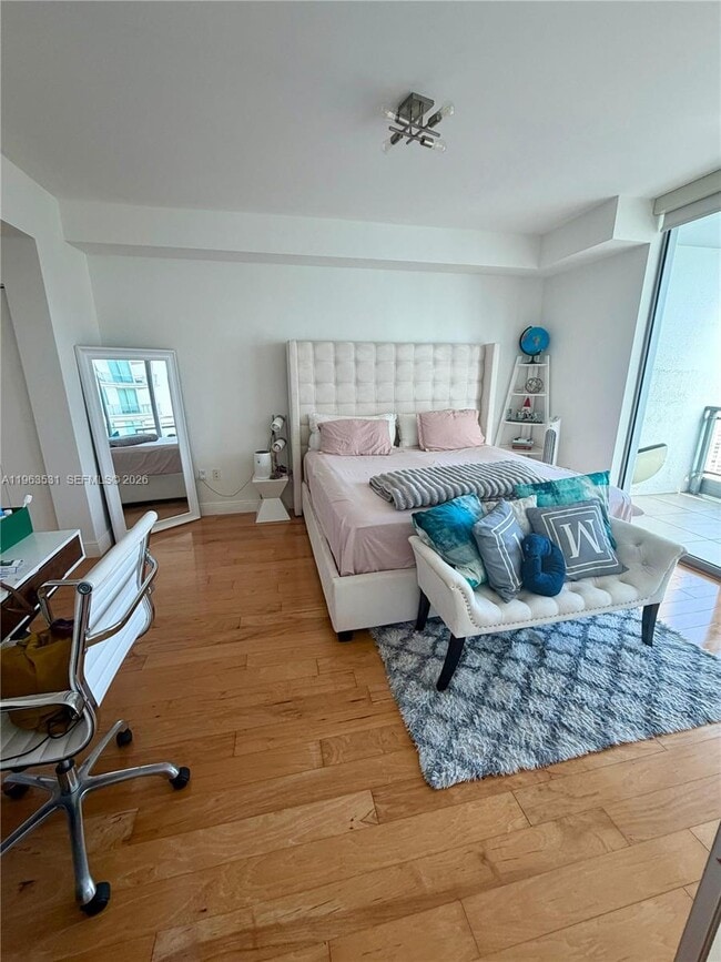 Building Photo - 90 SW 3rd St