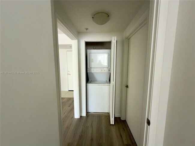 Building Photo - 18800 NE 29th Ave