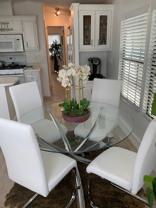 Building Photo - 55 Boca Chica Rd