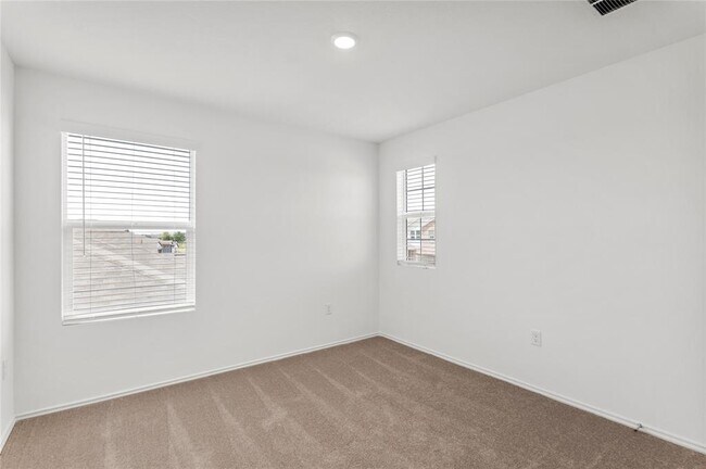 Building Photo - 110 Miglia St