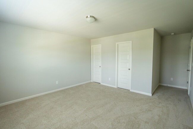 Building Photo - 1115 Dietrich Ln