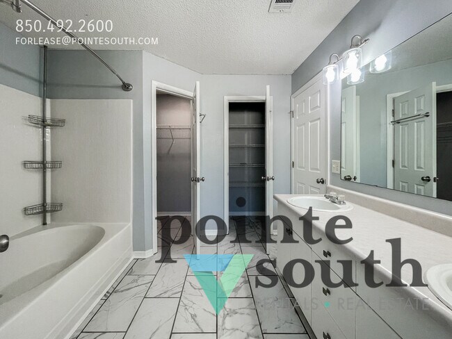 Building Photo - 209 Staysail St