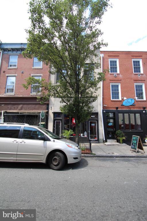 Building Photo - 1527 South St