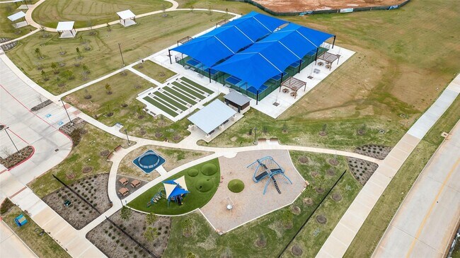 Building Photo - 27130 Peaceful Cv Dr