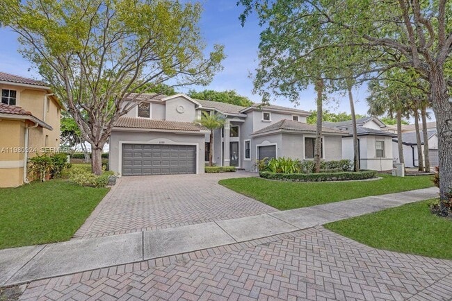 Building Photo - 4100 E Gardenia Ave