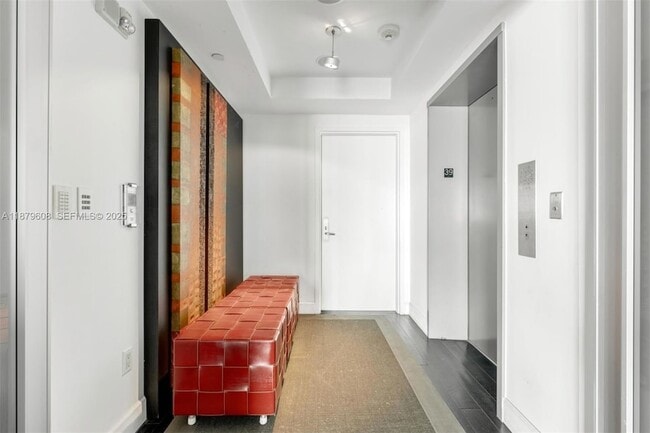 Building Photo - 1331 Brickell Bay Dr