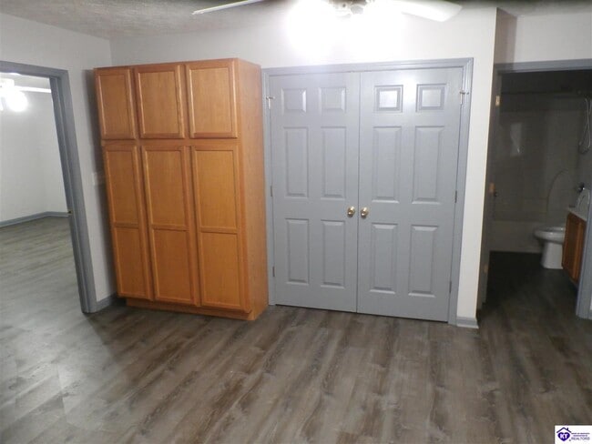 Building Photo - 207 Cottrell Ln