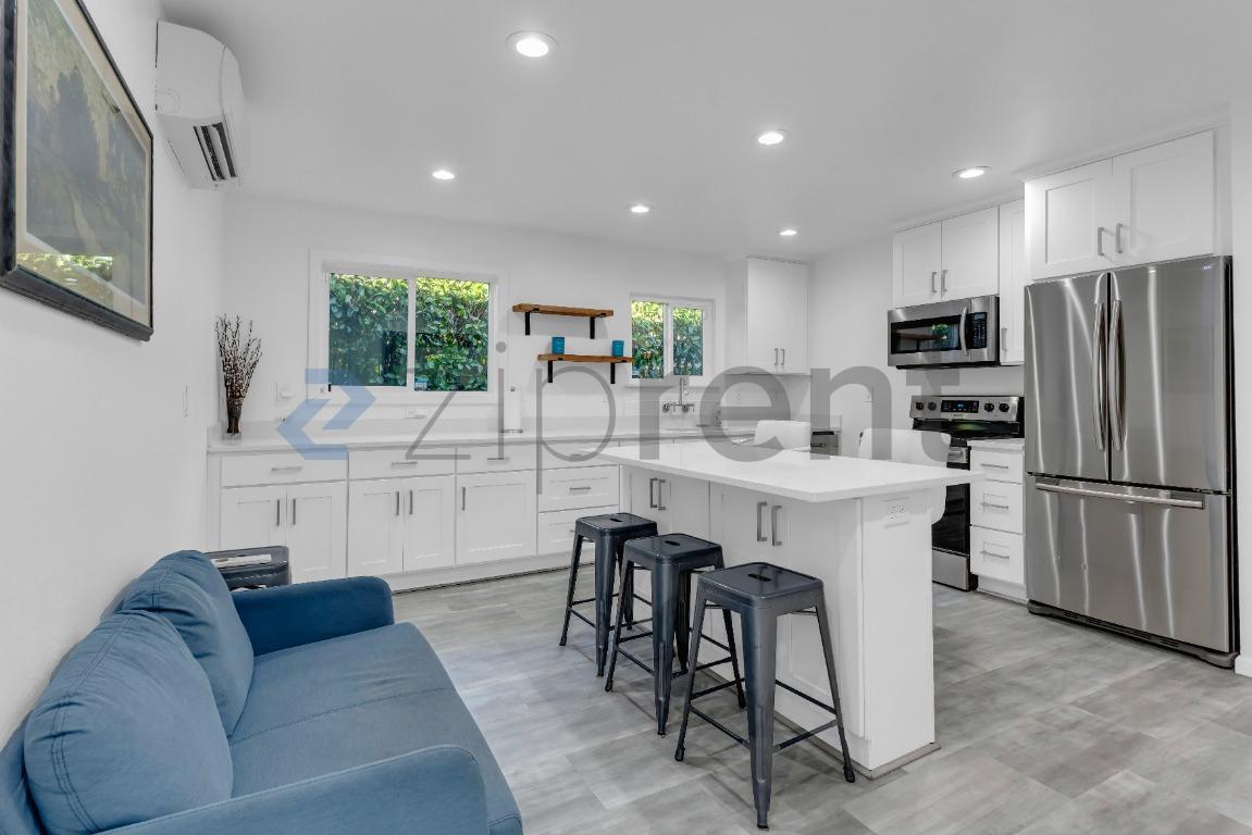 Building Photo - 6035 NE 17th Ave