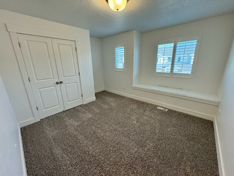 Building Photo - 2080 W 1755 S