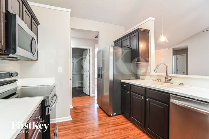 Building Photo - 16234 Greybriar Forest Ln