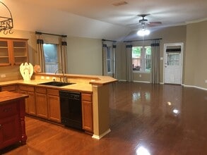 Building Photo - 6321 Pinehurst Dr