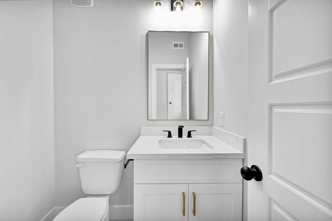 Building Photo - 3312 Bacchus St