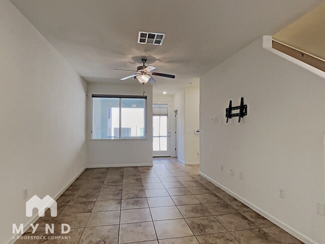 Building Photo - 2988 Silver River Ln