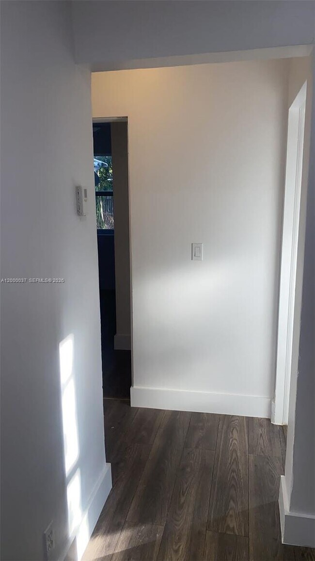 Building Photo - 824 84th St