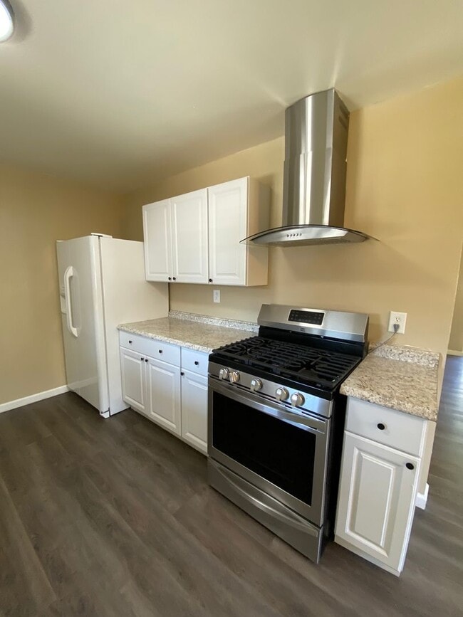 Building Photo - Updated Single Story Home Located in Orcutt with easy access to VSFB/Highway 135