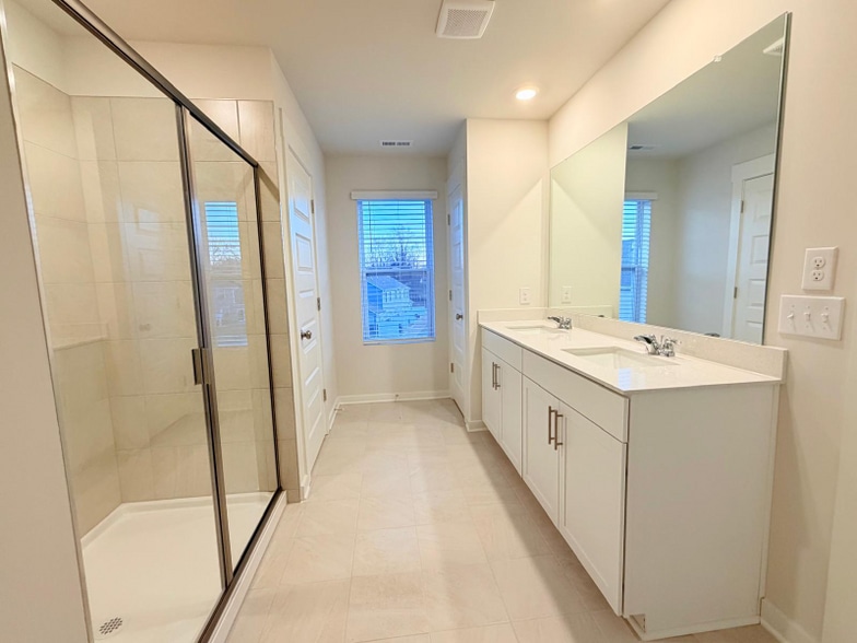 Building Photo - 1806 Tupelo Ln