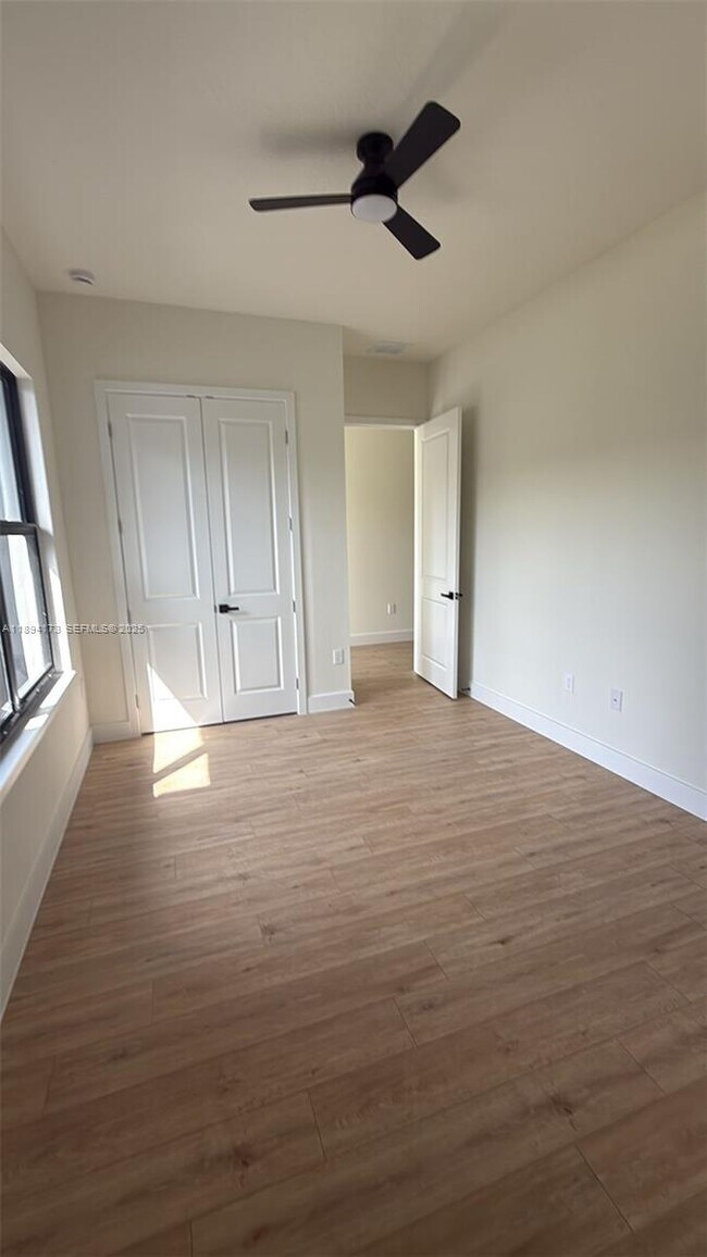 Building Photo - 241 Pembroke Dr