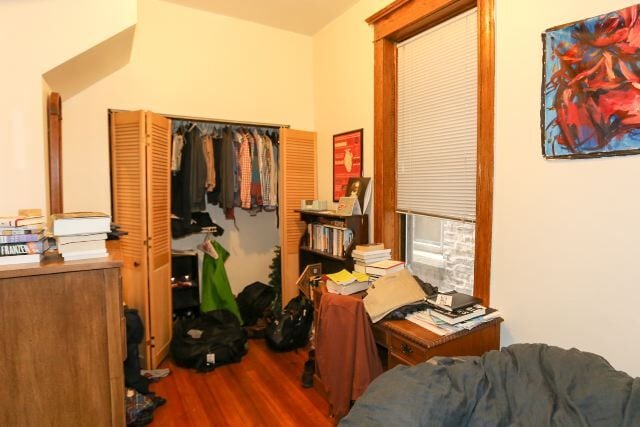 Building Photo - 1326 N Claremont Ave