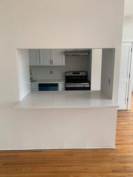 Building Photo - 111 Mulberry St