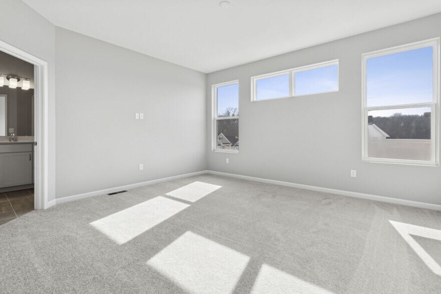 Building Photo - 5694 Ohio Trl