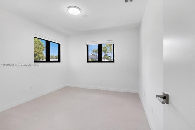 Building Photo - 8000 SW 139th Ter