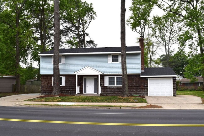 Primary Photo - 1312 Sparrow Rd