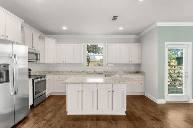 Building Photo - 163 Mosaic Oaks Cir