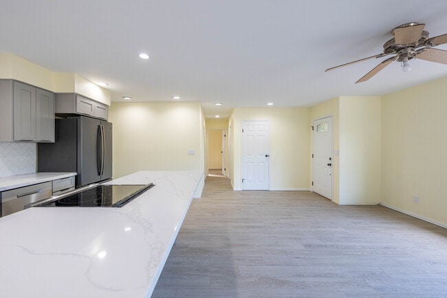 Building Photo - 68-1878-1878 Pau Nani St