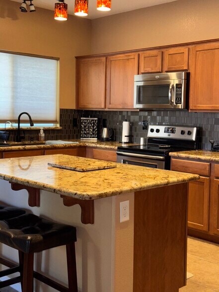 Primary Photo - 4936 Semifonte Dr