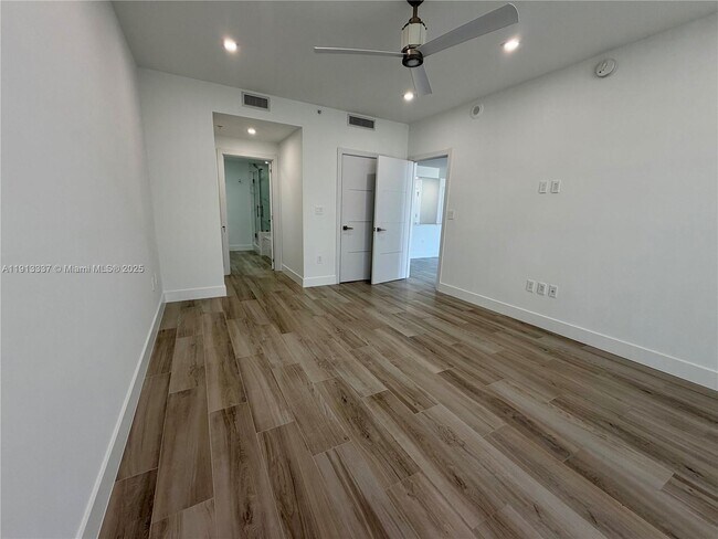 Building Photo - 550 Okeechobee Blvd