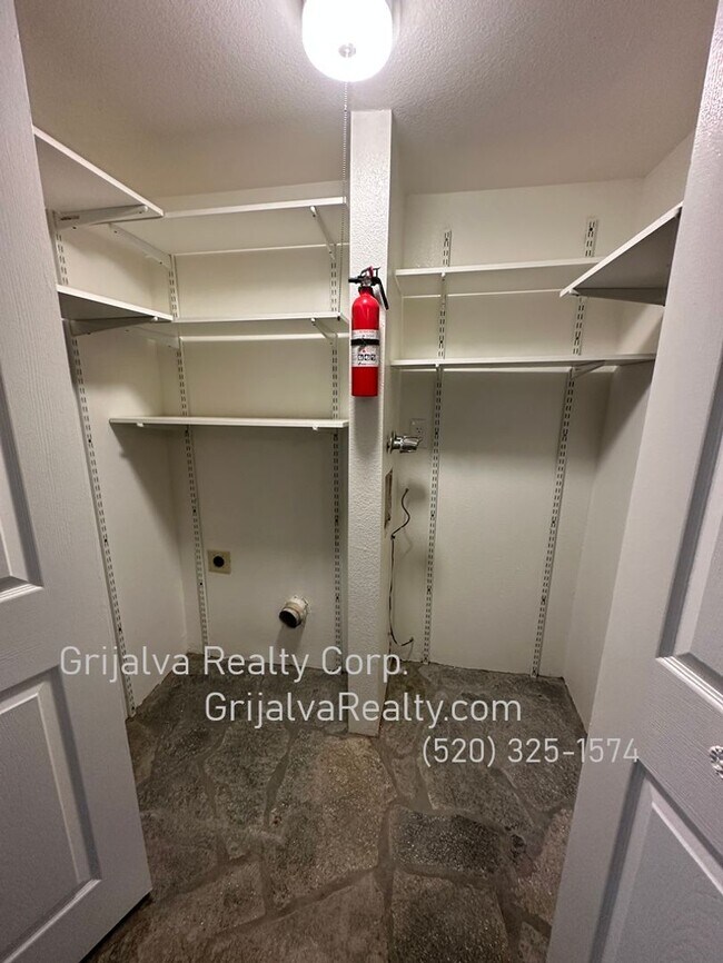 Building Photo - 3505 W Alana Ln