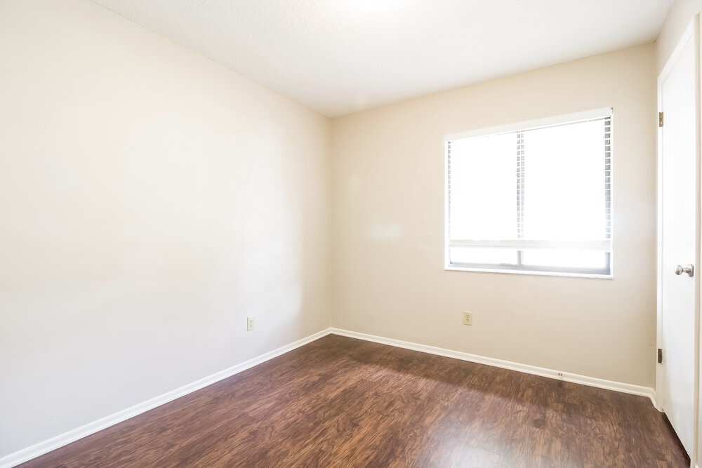 Building Photo - 234 Oak Rd