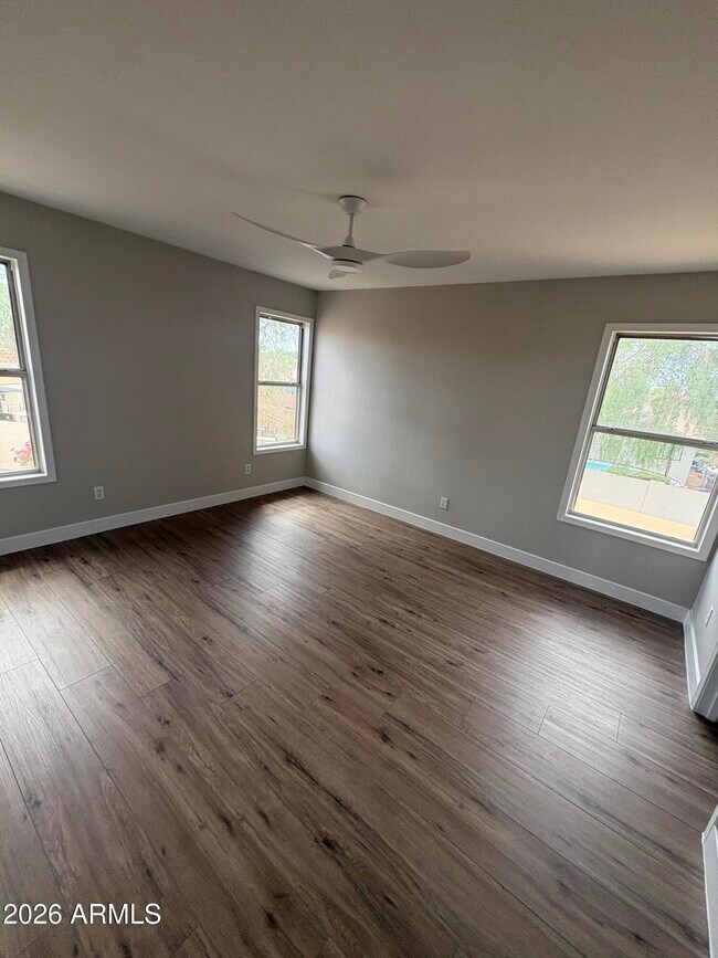 Building Photo - 2370 S Apache Dr