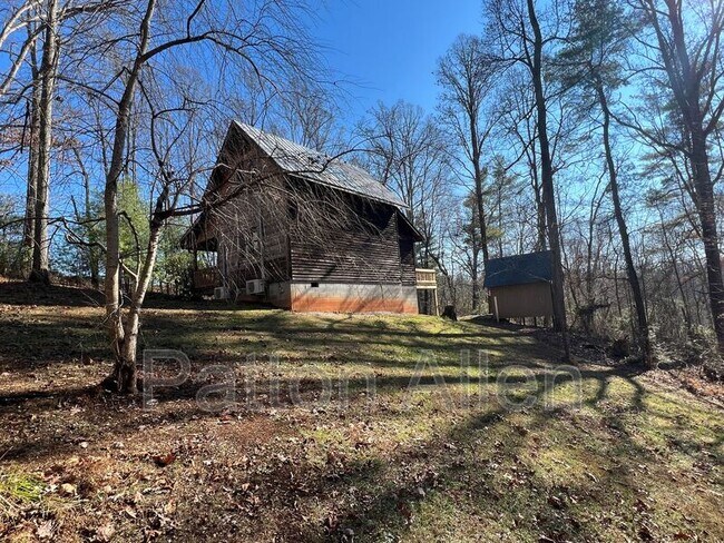 Building Photo - 225 Grandview Rd