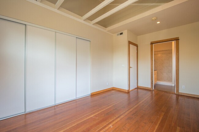 Building Photo - 1425 Walnut St