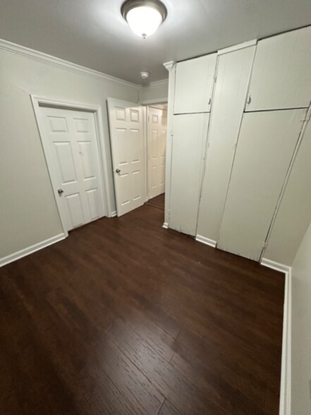 Building Photo - 209 G St